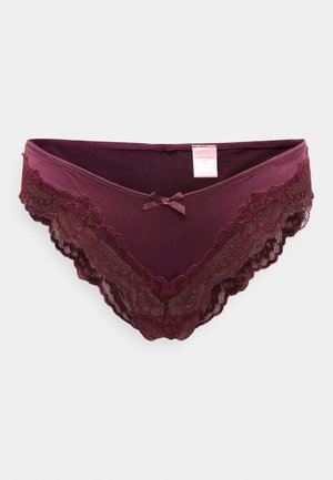 Bordó krūštura biksītes ar mežģīņu apmali un ziedu rakstu malās, centrā ar loku un gludu auduma ķermeni.