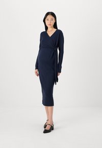 MAMALICIOUS MLFIE TESS DRESS  - Haljina s naramenicama - navy blazer
