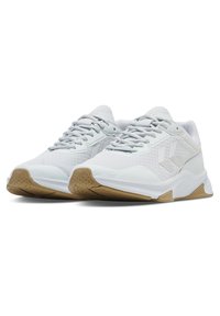 Hummel REACH TR CORE - Chaussures de course - barely blue