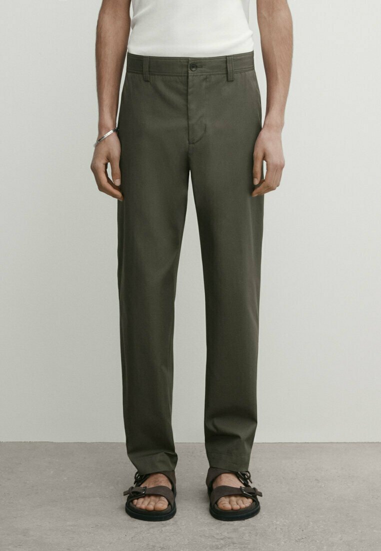 Massimo Dutti TAPERED FIT - Chino - dark green/dunkelgrün - Zalando.de