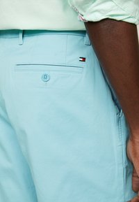 Tommy Hilfiger HARLEM - Shorts - sleepy blue
