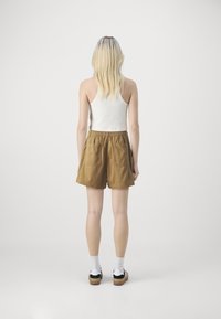 GAP EASY UTILITY - Pantaloni scurți - pretzel
