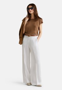 United Colors of Benetton PALAZZO - Pantalones - white