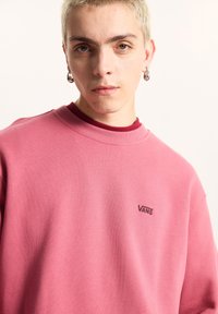 Vans LOOSE FIT  - Felpa - medium pink