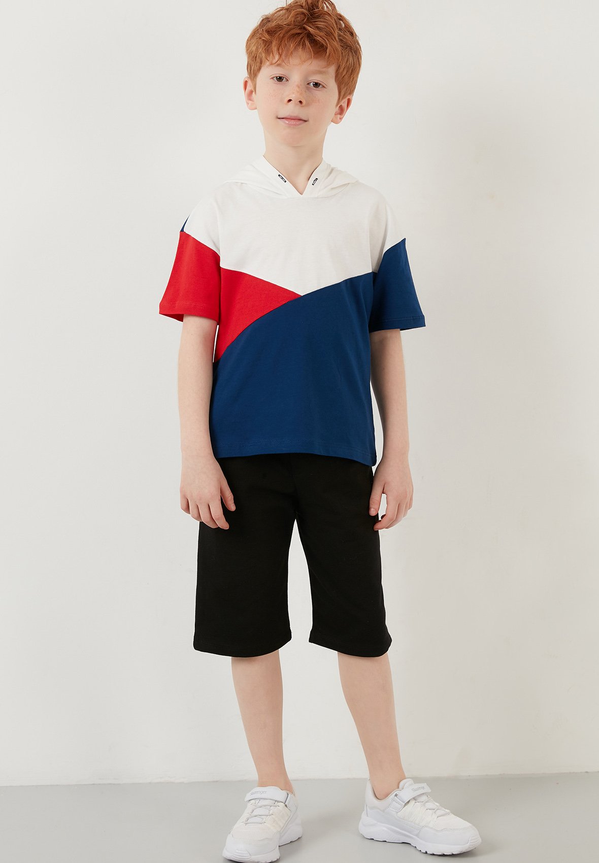 LELA REGULAR FIT T-SHIRT AND SHORTS 