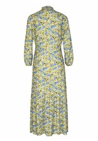 Robe longue fleurie avec un tissu jaune, bleu et vert. Présente un col volanté et des manches bouffantes, avec un design de jupe à volants.