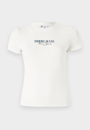 Balta gumulu marškinėliai su apvaliu iškirpimu ir trumpomis rankovėmis, ant kurių priekinės dalies yra tamsiai mėlynos spalvos užrašas "TOMMY JEANS New York".