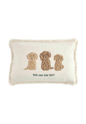 Next 50 X 30CM FIT - EMBROIDERED CHARLIE THE COCKAPOO TRIO CUSHION UNISEX - Poduszka dekoracyjna