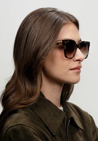 Kapten & Son SIENA - Sluneční brýle - tortoise brown