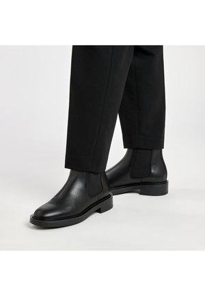 Frau Shoes CHELSEA - Scarpe senza lacci - black