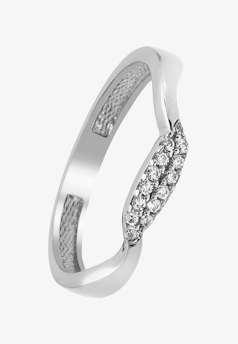 Bague en argent avec une bande lisse, présentant un intérieur texturé. L'avant comporte une section incurvée ornée de petites pierres précieuses rondes et claires.