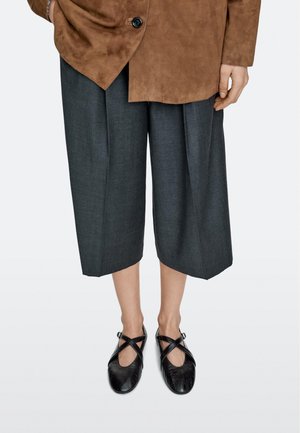 Massimo Dutti WITH CRISS-CROSS STRAPS AND BUCKLE  - Klassischer Ballerina - dark brown