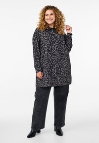 Zizzi Skjortebluser - dark grey leo