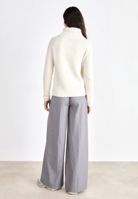 BOSS FALODAN - Pulover - open white