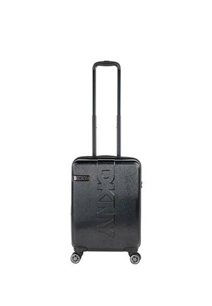 Maleta negra de carcasa rígida con acabado texturizado, logo en relieve, asa telescópica y cuatro ruedas giratorias para facilitar la maniobrabilidad.