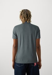 Abercrombie & Fitch Polo - chimera