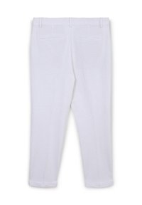 Weiße, strukturierte Hosen mit glatter Oberfläche. Verfügt über zwei Taschen auf der Rückseite und ein gerades Bein-Design. Schlicht, minimalistisch im Stil.
