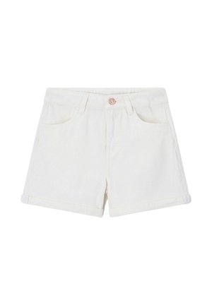 Witte denimshorts met opgevouwen zomen, voorzakken, riemlussen en een metalen knoopsluiting.