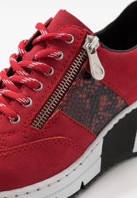 Rieker Baskets basses - red