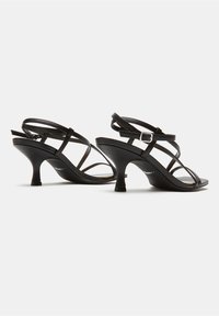 Bata BATA RED LABEL - Sandaalid - nero