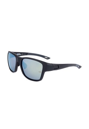 Occhiali da sole rettangolari neri Under Armour con lenti blu riflettenti e aste sottili mostrati leggermente inclinati su sfondo bianco.