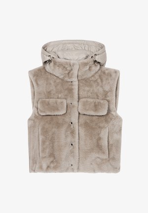Beige ärmellose Plüschweste mit zwei vorderen Klappentaschen und einer gesteppten Kapuze mit verstellbaren Kordeln.