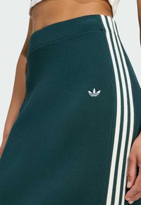 adidas Originals KNIT SKIRT - Uska suknja - aurora ink