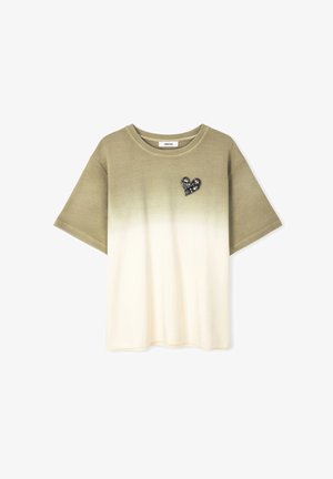 T-shirt in cotone a maniche corte con una sfumatura ombre dall'oliva alla crema, caratterizzato da un'applicazione a forma di cuore nera sul davanti.