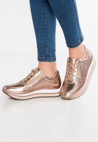 Gabor Tenisky - rose gold-coloured