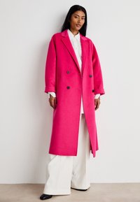 HUGO MANEKA - Cappotto classico - bright pink