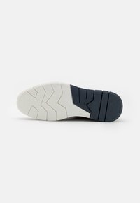 Pier One Zapatos de vestir con cordones - olive