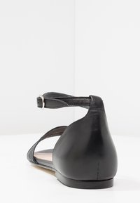Jonak Riemensandalette - black