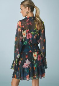 Next TALL FIT - Dienas kleita - navy blue floral