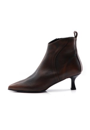 Stiefelette - brown