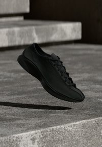 Επιλέχθηκε, black