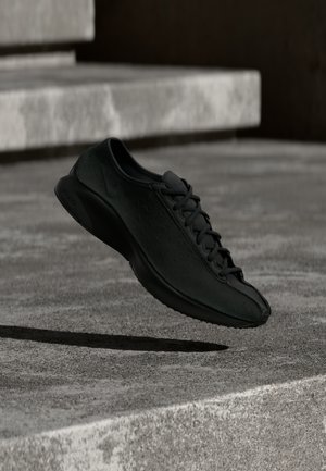 AIR OSTRICH - Baskets basses - black