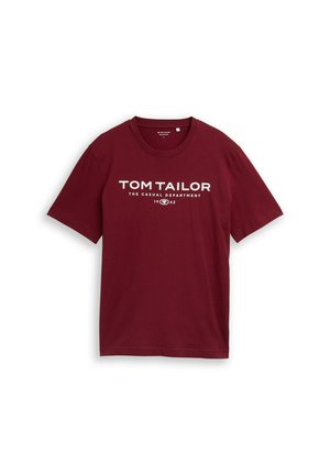 Bordeauxfarbenes Baumwoll-T-Shirt mit kurzen Ärmeln und Rundhalsausschnitt. Mit weißem Drucktext: "TOM TAILOR THE CASUAL DEPARTMENT 1962."