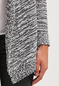 TOM TAILOR DENIM Chaqueta de punto - grey