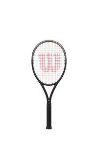 Zwarte tennisracket met een ronde kop, witte snaren en een opvallend rood "W"-logo. Beschikt over een gestructureerde zwarte grip. Lichtgewicht ontwerp.