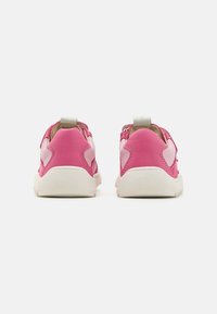 Froddo ZERU SPRING BAREFOOT - Športni copati - fuxia/pink