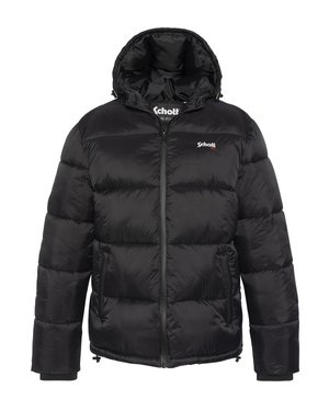 Schwarze Daunenjacke mit Kapuze, Reißverschluss vorne, Seitentaschen und kleinem weißen und roten "Schott NYC"-Logo auf der linken Brust.