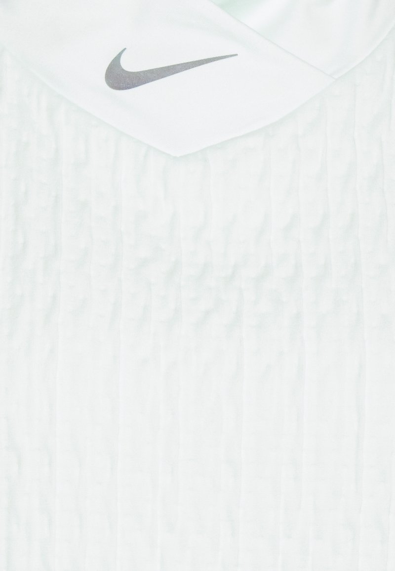 Damen Sportbekleidung | Nike Performance RUN MIDLAYER Langarmshirt barely green/black/hellgrün - CR33604 Damen Sportbekleidung | Nike Performance RUN MIDLAYER Langarmshirt barely green/black/hellgrün - CR33604