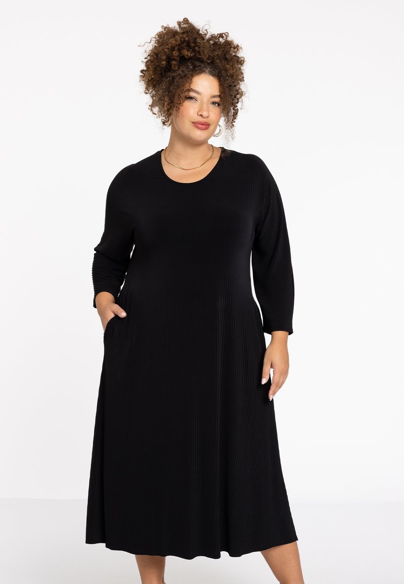 YOEK Strickkleid - black