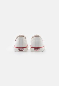 Levi's® HERNANDEZ biały