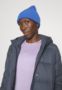 Patagonia SILENT LONG PARKA - Kaput ispunjen paperjem - smolder blue