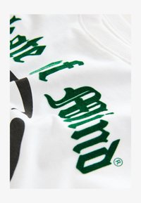 Unausgewählt, white green skate of mind