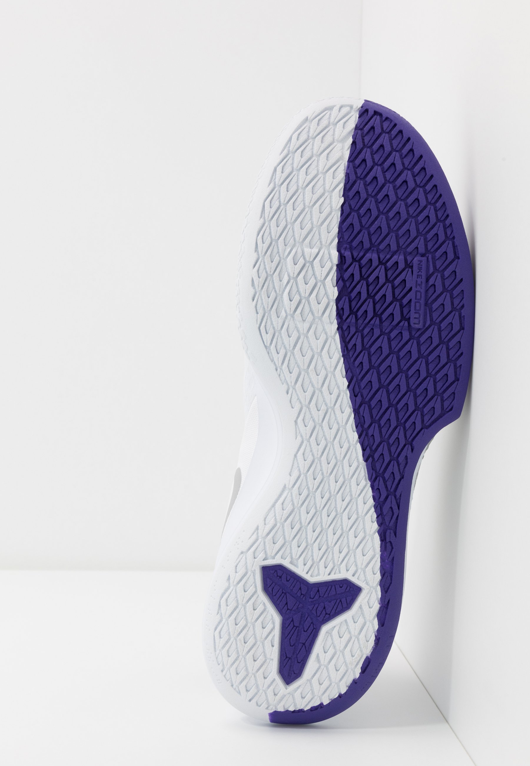 Nike Performance MAMBA FURY - Basketsko - white/light smoke grey/field  purple/amarillo/hvid - Zalando.dk
