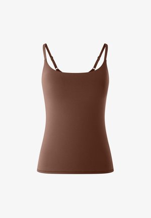 Camisole marron ajustée pour femme avec bretelles fines réglables et encolure carrée sur fond blanc.