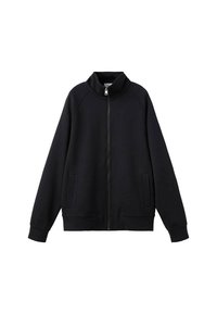 Sudadera negra con cremallera y cuello alto, de mangas largas tipo raglán y bolsillos laterales. Confeccionada en una tela suave y texturizada, con un corte relajado.