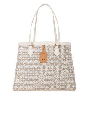 Sac fourre-tout avec poignées blanches et motif géométrique beige, arborant une étiquette en cuir beige avec ferrures dorées et texte embossé « V78 ».